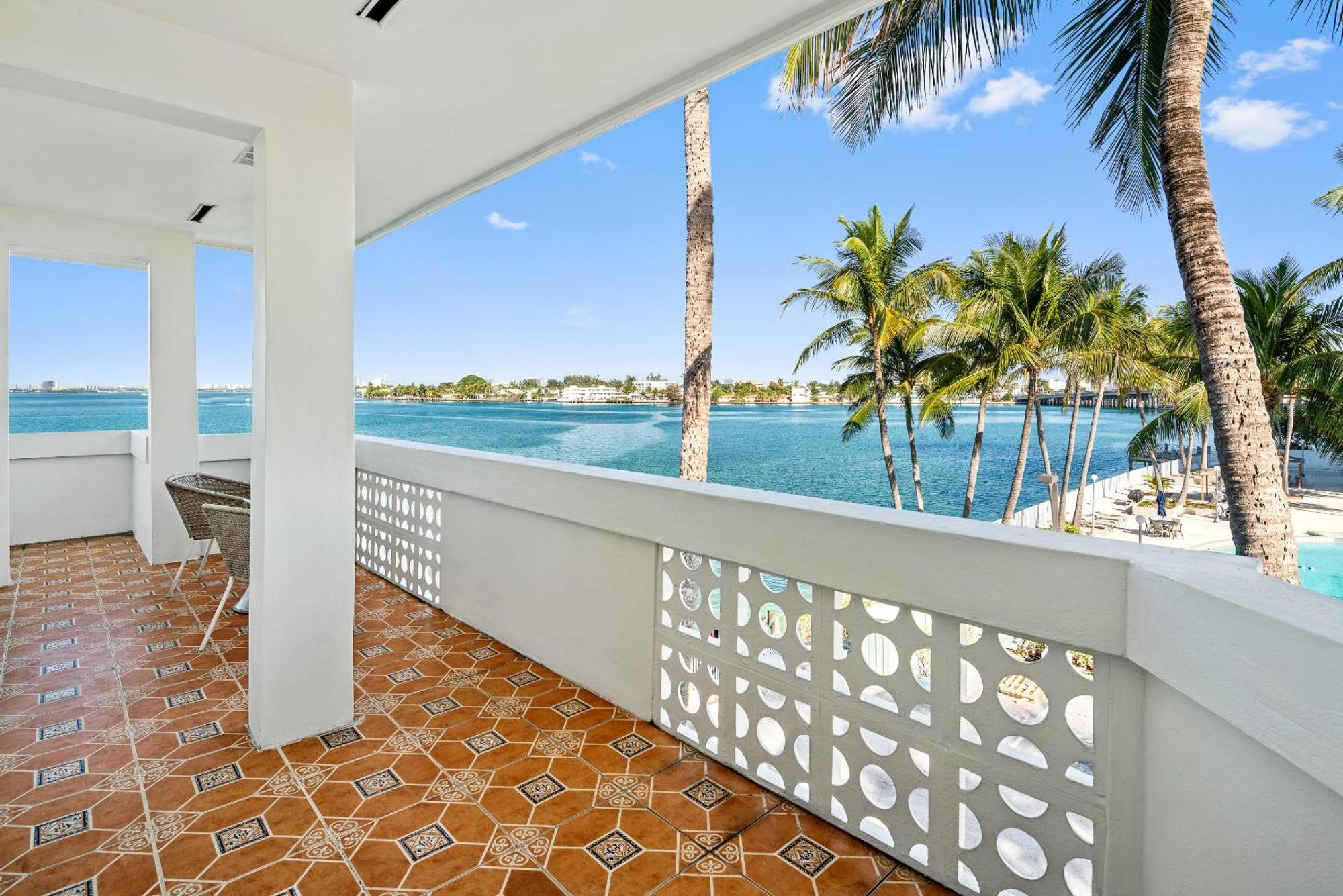 Hotel Palm Tree Club Miami à North Bay Village Extérieur photo
